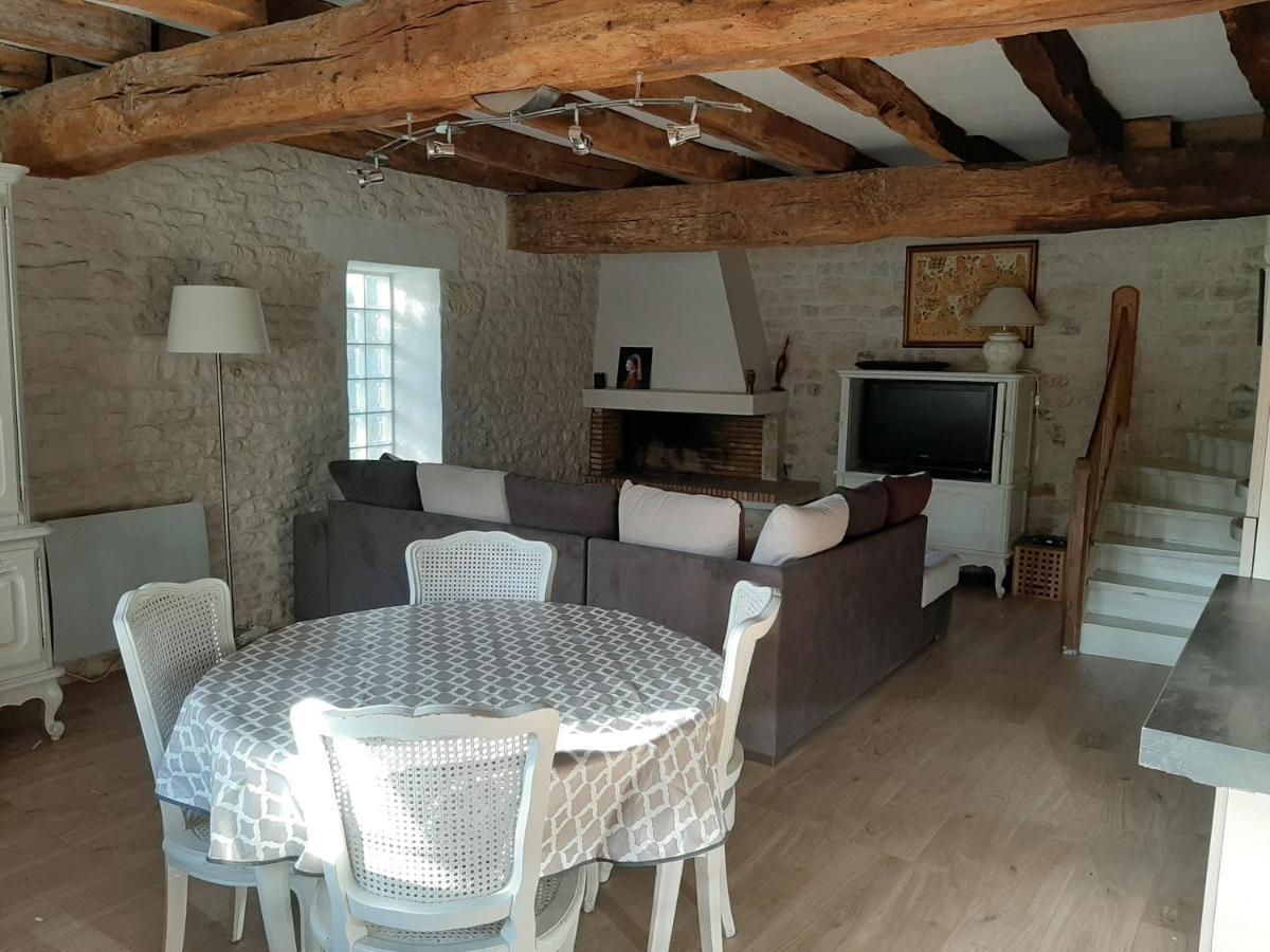 Ferienwohnung Le Petit Bois Niort Exterior foto