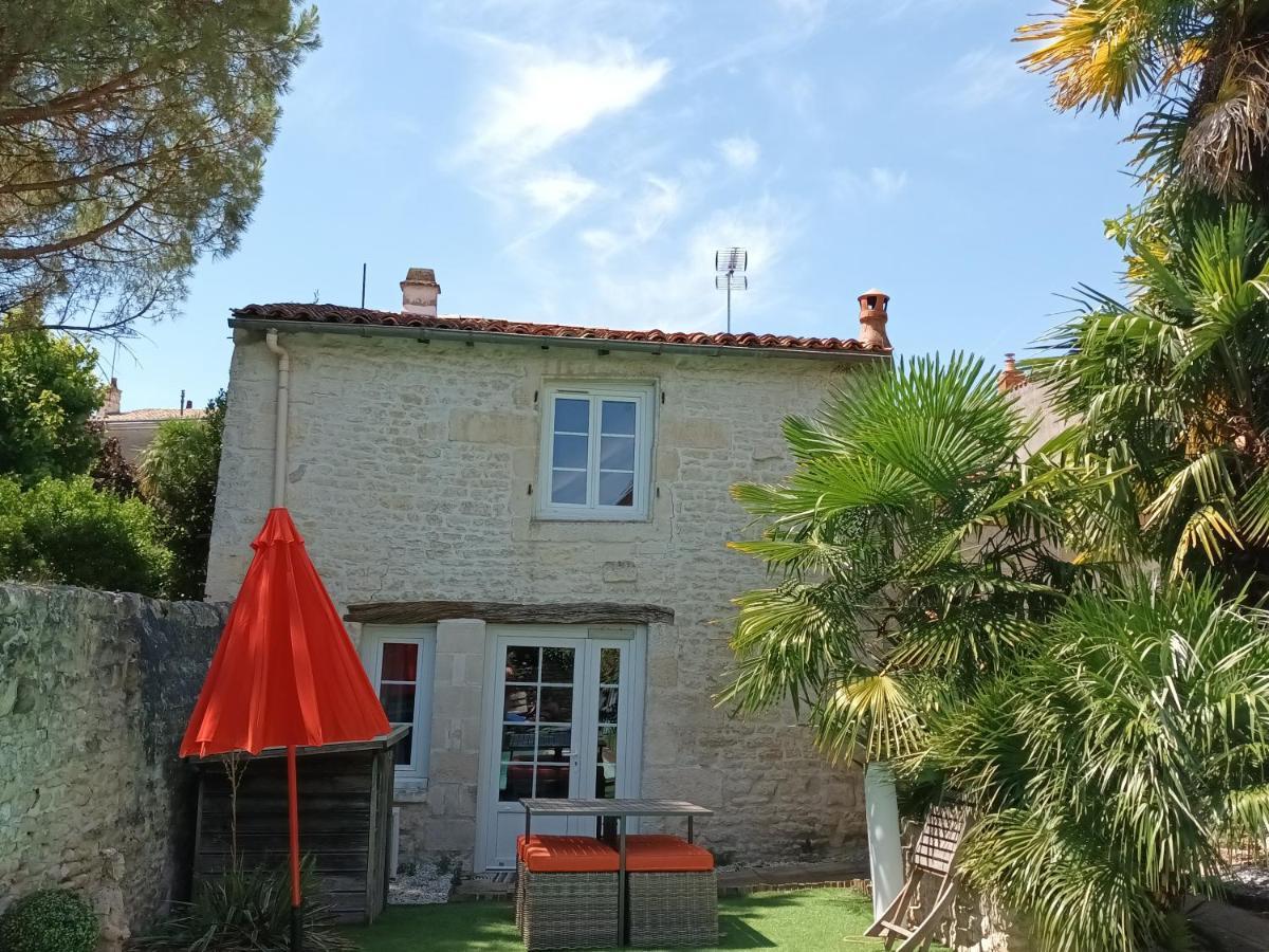 Ferienwohnung Le Petit Bois Niort Exterior foto